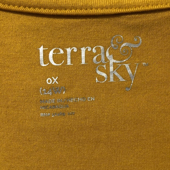 Terra Sky Tee Women 0X (14W) Solid Stretch V-Neck Long Sleeve Lightweight Yellow - Picture 5 of 6